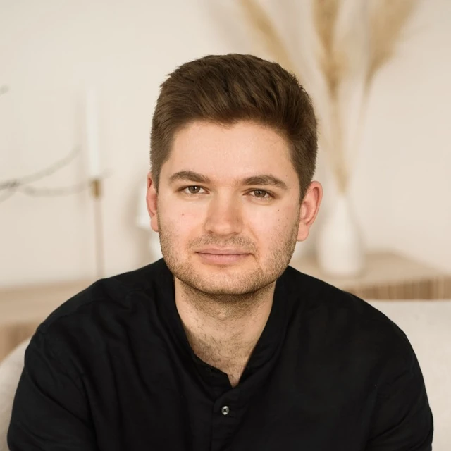 Корнев, медиаменеджер
